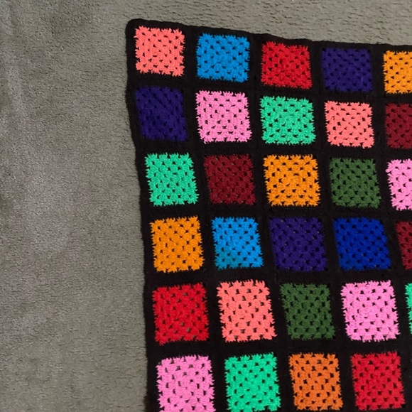 Vintage Handmade Granny Square 72”x 54” Large Multicolor Crochet Cottage Blanket - Picture 10 of 14